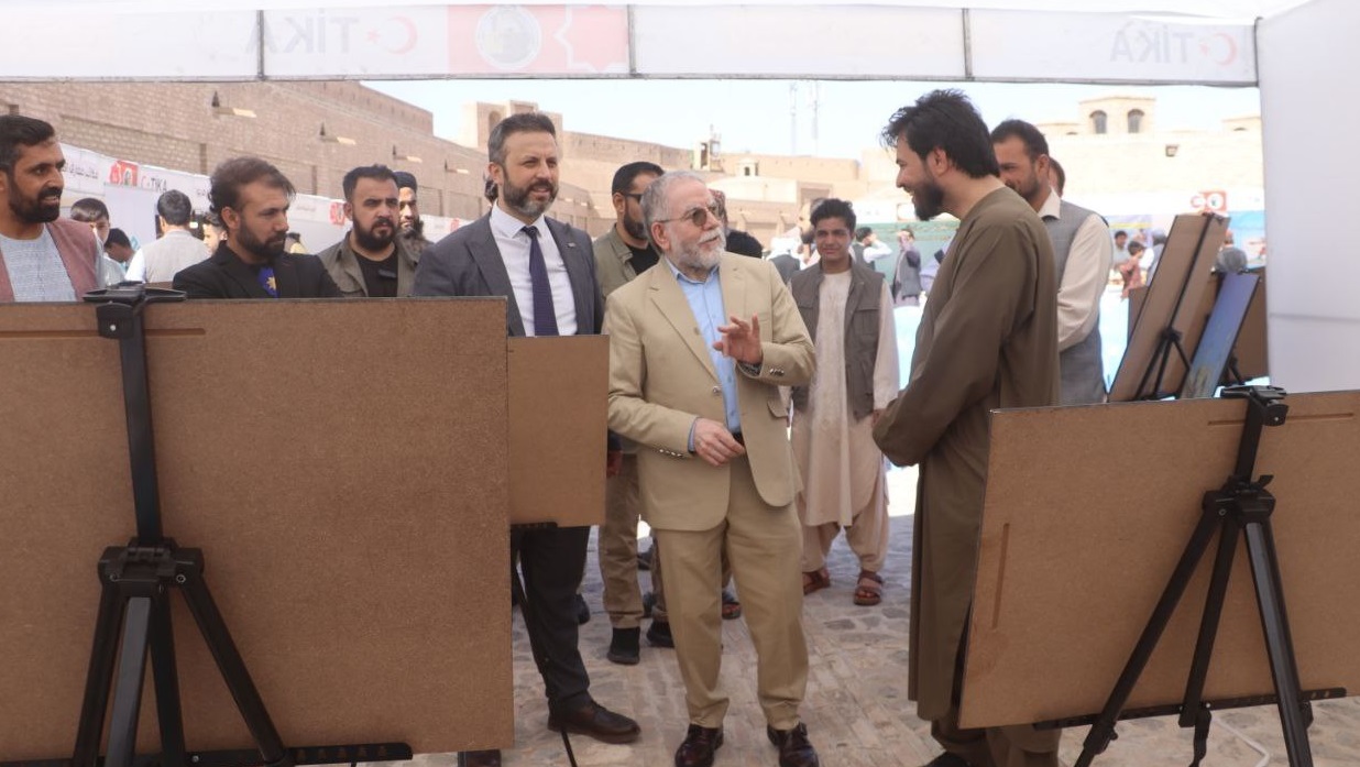 نمایشگاه صنایع دستی هرات هفته گردشگری