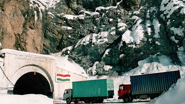 برف در تاجیکستان
