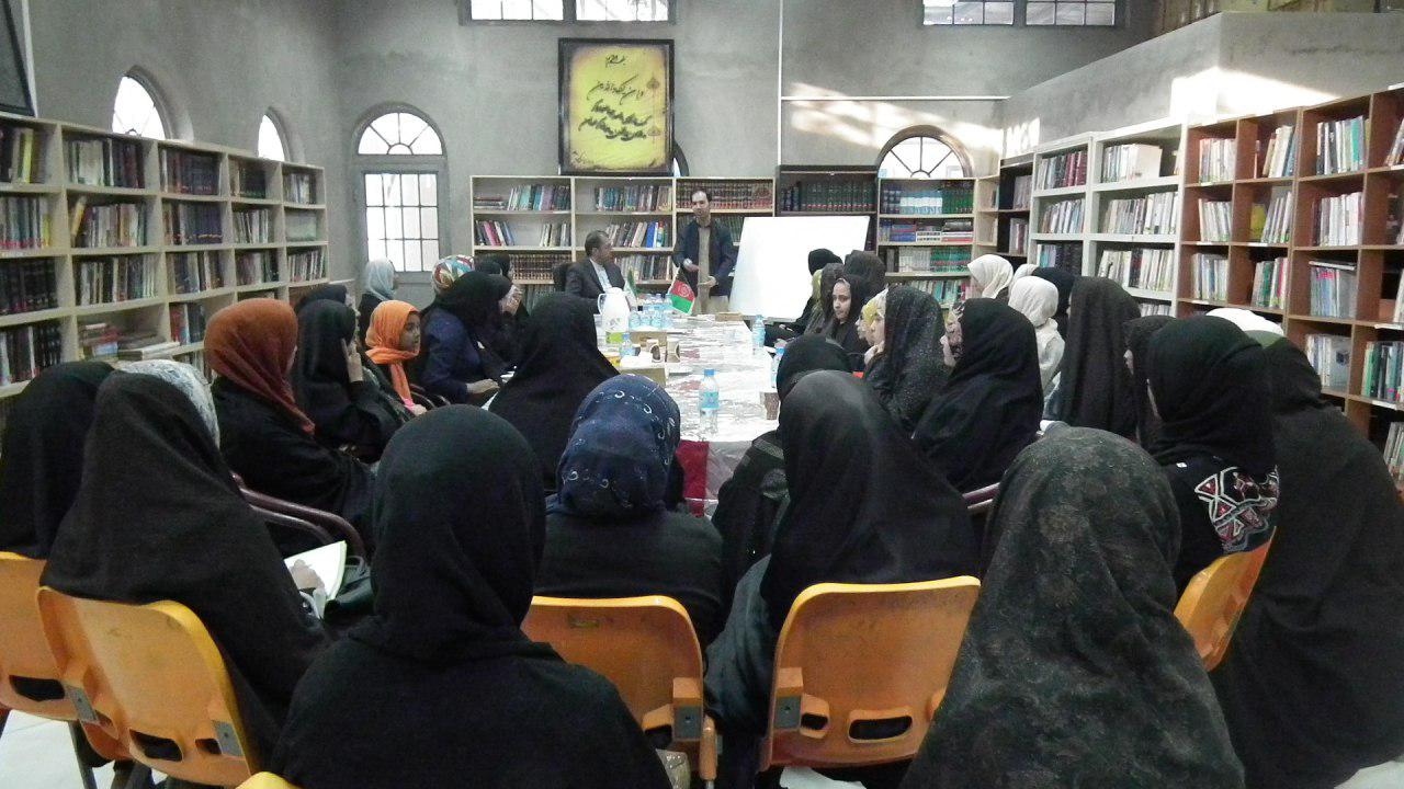  نخستین جلسه مثنوی‌خوانی با مشارکت اعضای انجمن ادبی نهاد اجتماعی تعهد هرات برگزار شد.